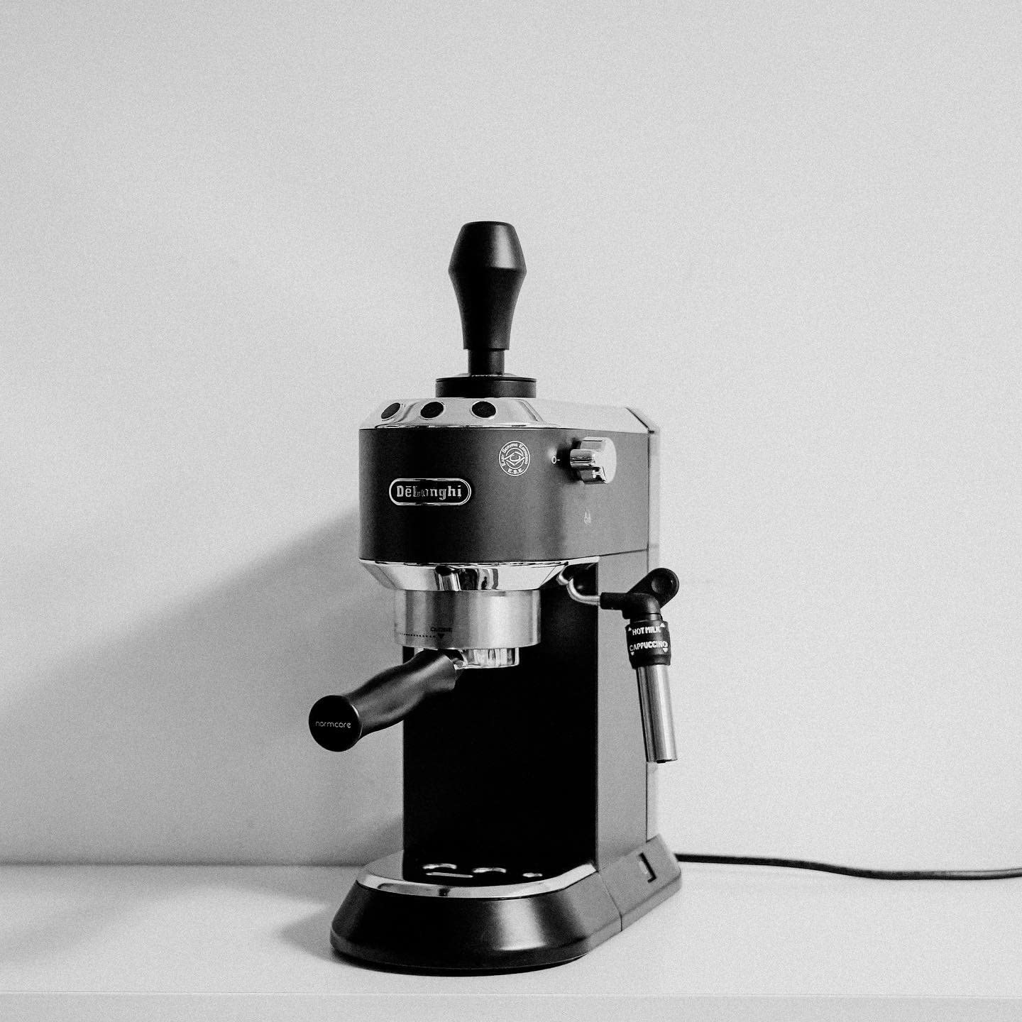 Normcore V4 Calibrated Espresso Tamper (53.3mm) – Flat Base & Stand